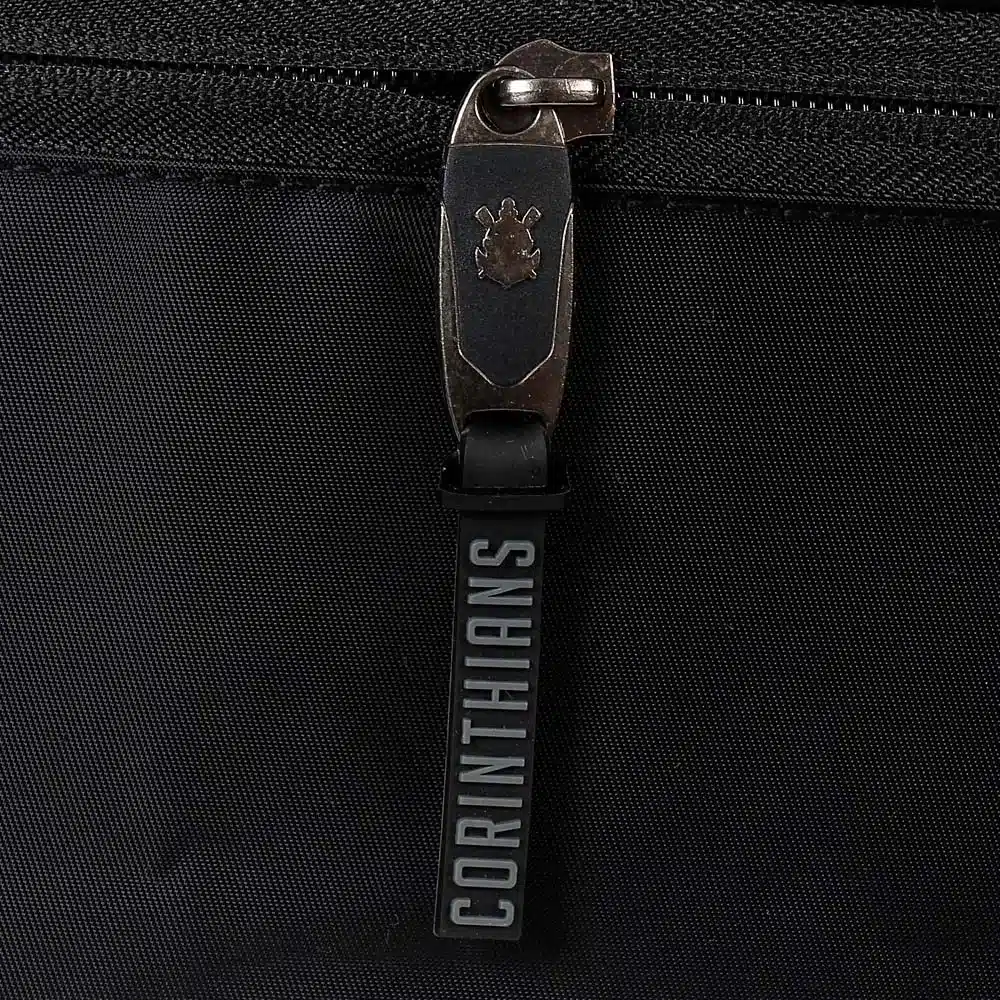 Mochila Esportiva Corinthians | Bolso Externo Zíper Transversal | Preta | Logo Bordado | Bolsos Laterais - Xeryus - Imagem 5