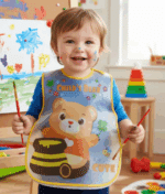 Avental Escolar Infantil de Amarrar | com Bolso | Impermeável | Estampas Diversas - Imagem 3